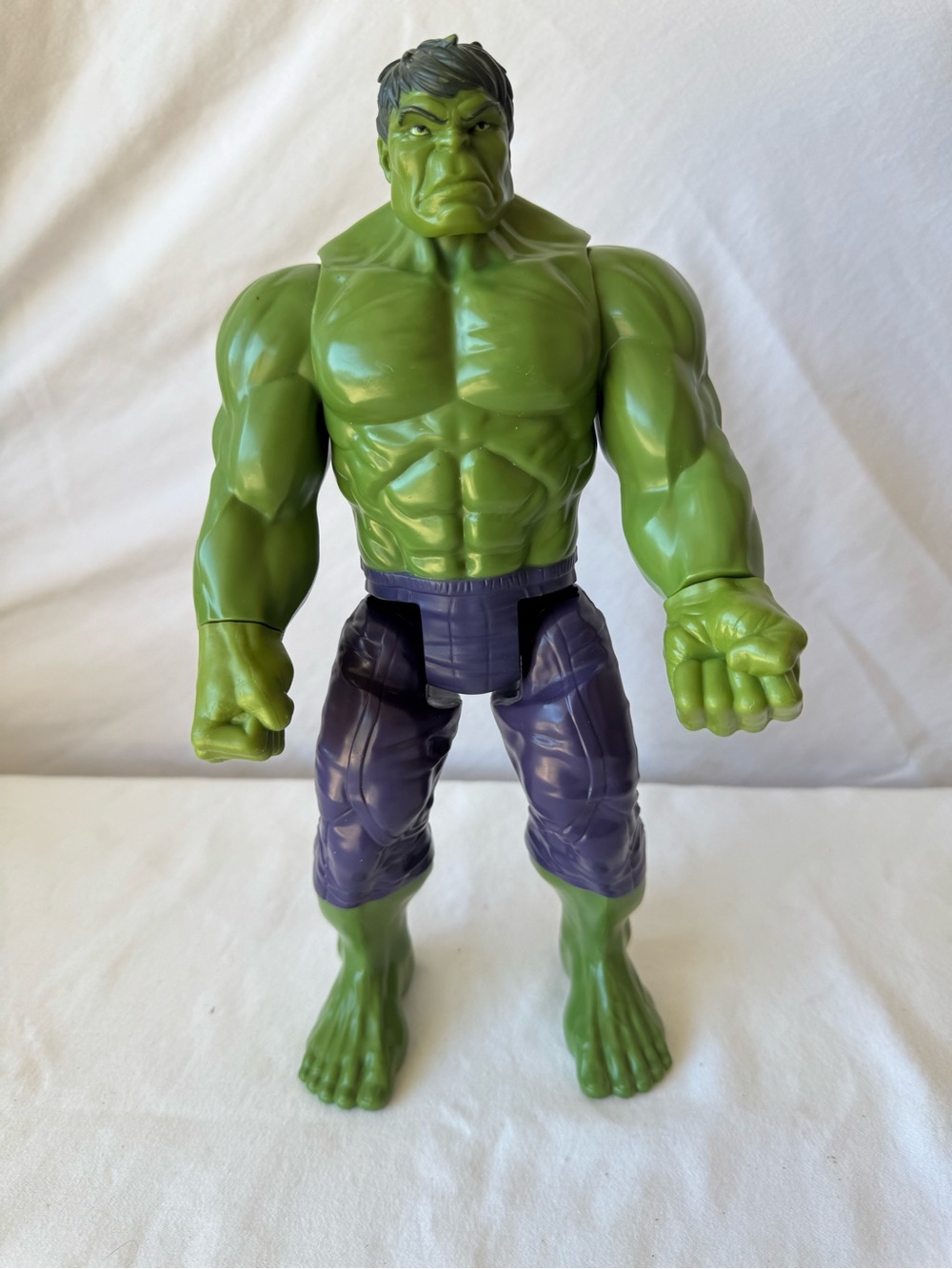 Hasbro Marvel Hulk 11 in Action Figure Green/Purple Pants 2016 Plastic